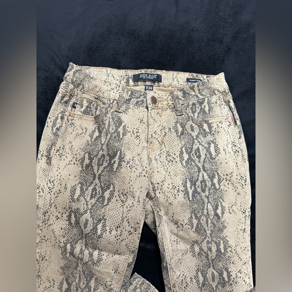 Snake Pattern Judy Blue Jeans - Picture 2 of 6